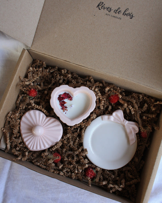 Pack Romántico: vela en tarro de corazón + platito lazo